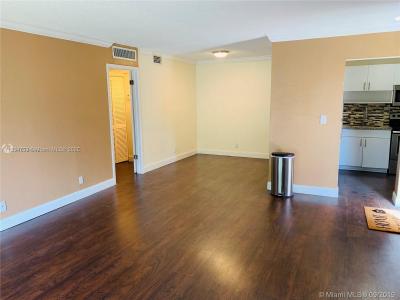 4017 N University Dr 207, Sunrise, Florida 33351, USA