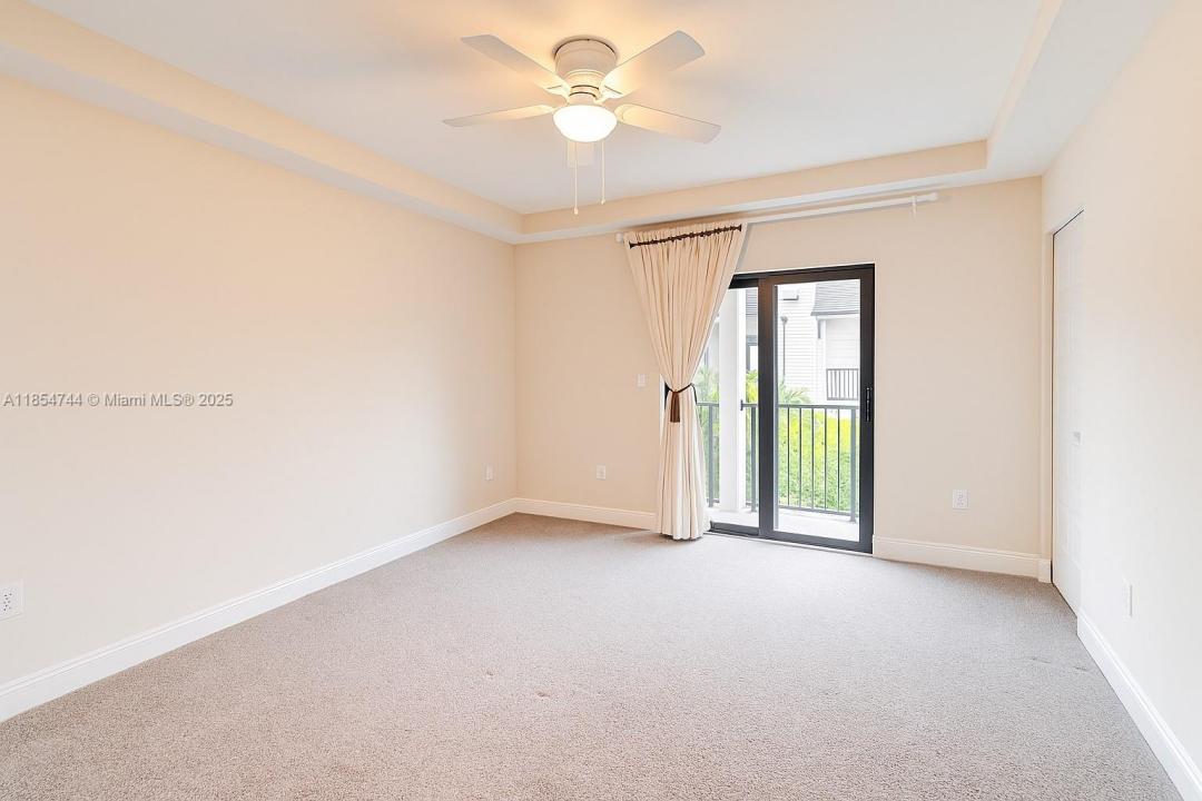 4702 NW 83rd Path, Doral, Floryda 33166, USA