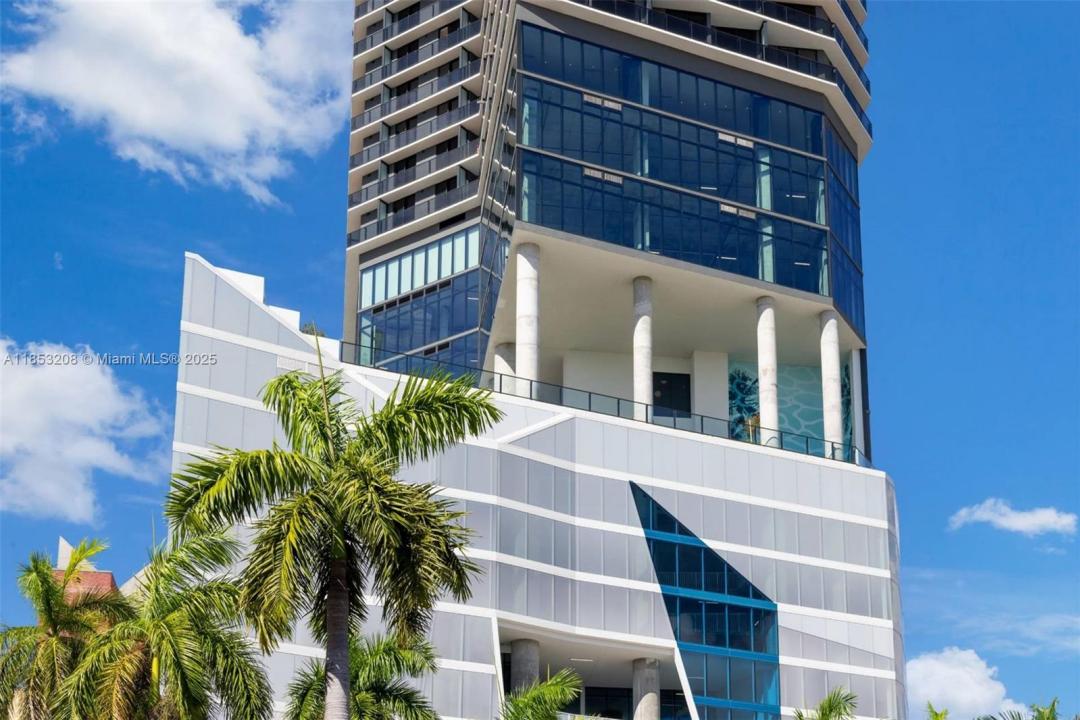 398 NE 5th Street 1515, Miami, Florida 33132