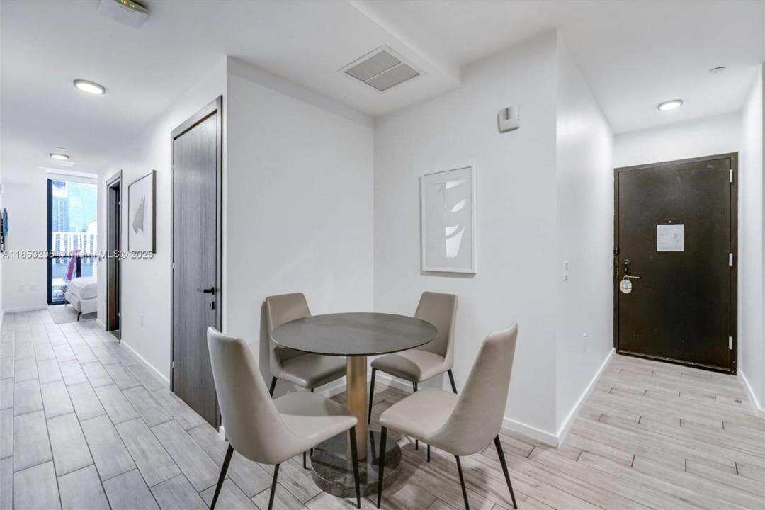 398 NE 5th Street 1515, Miami, Florida 33132