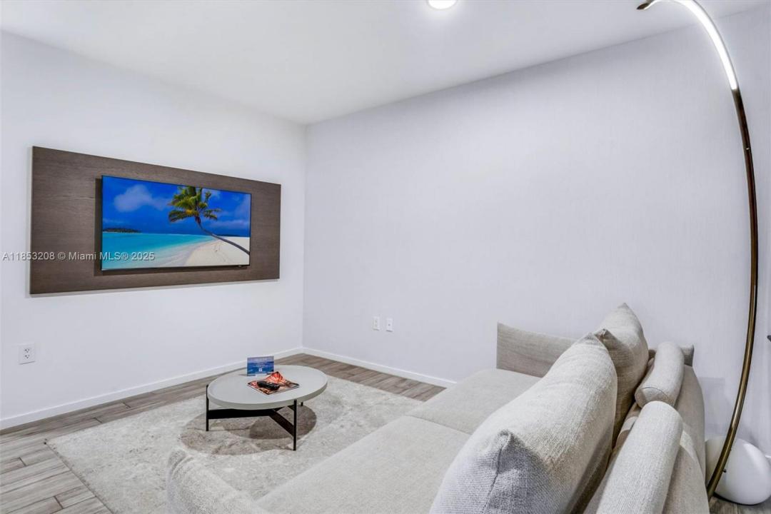 398 NE 5th Street 1515, Miami, Florida 33132