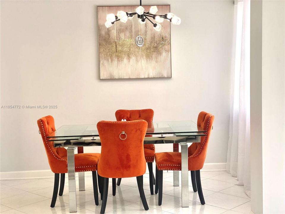 251 174th St 615, Sunny Isles Beach, Floryda 33160, USA