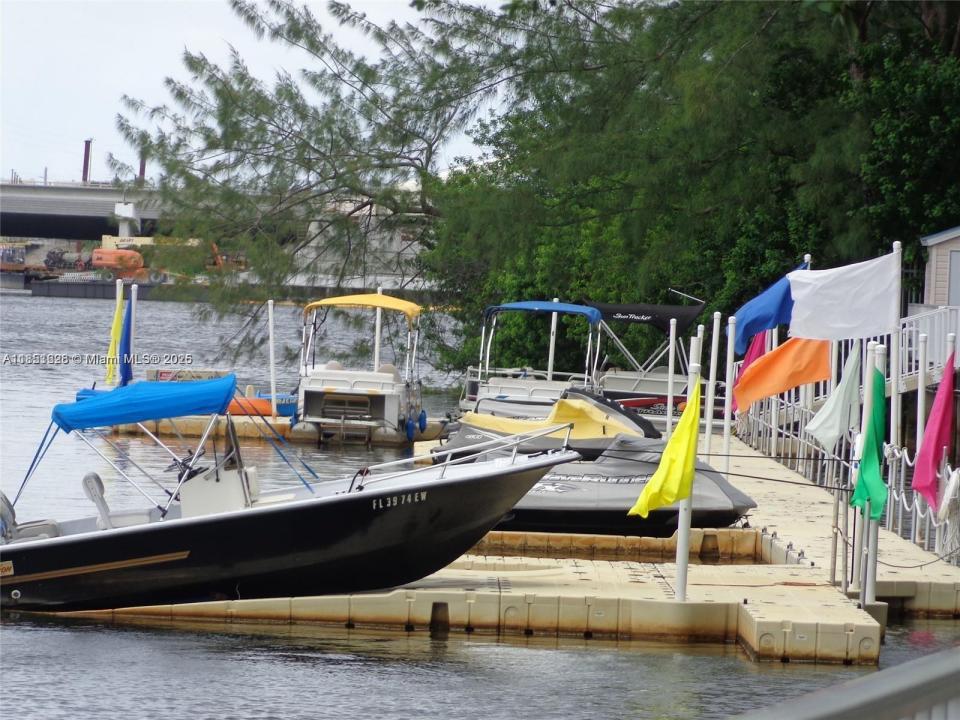 5091 NW 7th St 711, Miami, Florida 33126, Estados Unidos