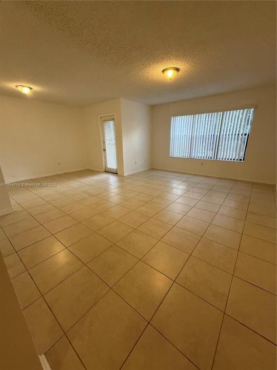 4261 W Mcnab Rd 28, Pompano Beach, Flórida 33069, Estados Unidos