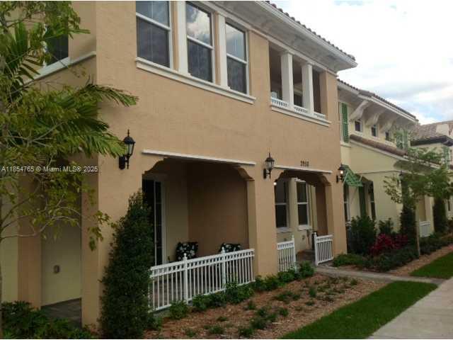 2950 St Thomas Dr, Cooper City, Florida 33024, USA