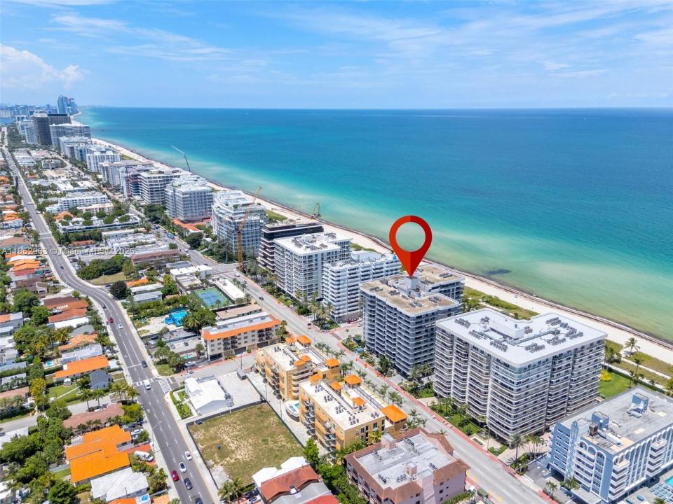 8877 Collins Ave 303, Surfside, 佛羅里達州 33154, 美國