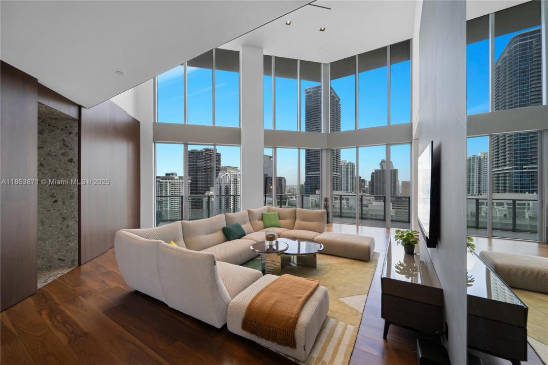 1300 Brickell Bay Dr 4401, Miami, פלורידה 33131, ארצות הברית של אמריקה