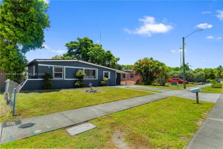 3760 SW 47th Ave, West Park, Florida 33023, USA
