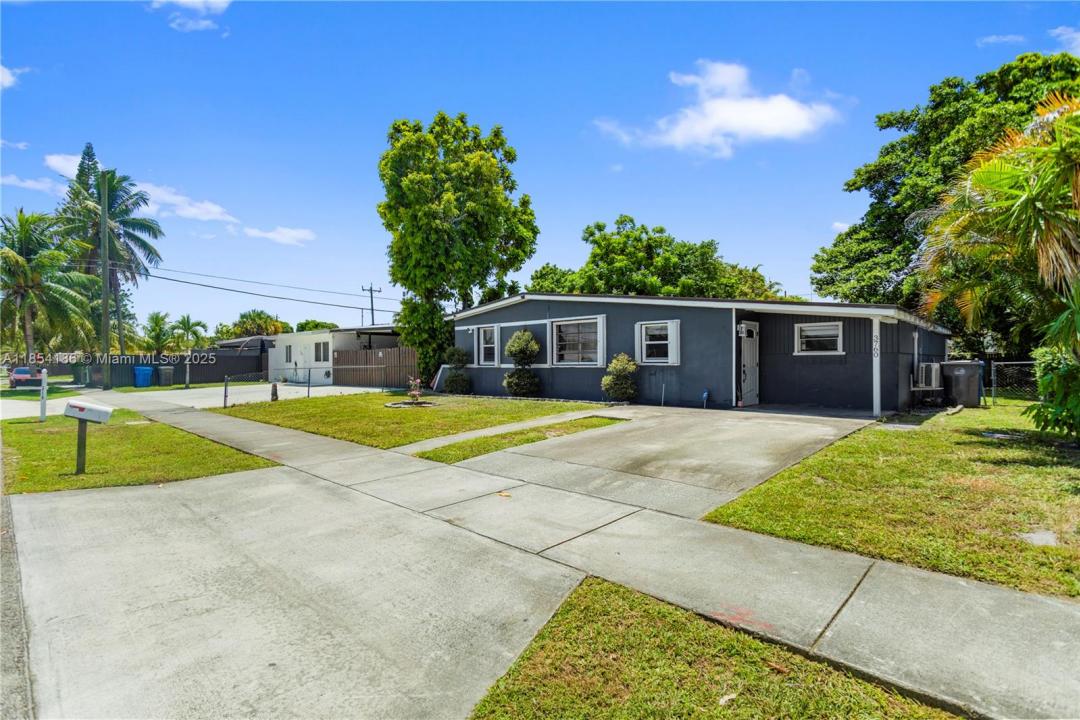 3760 SW 47th Ave, West Park, Florida 33023, Amerika Birleşik Devletleri
