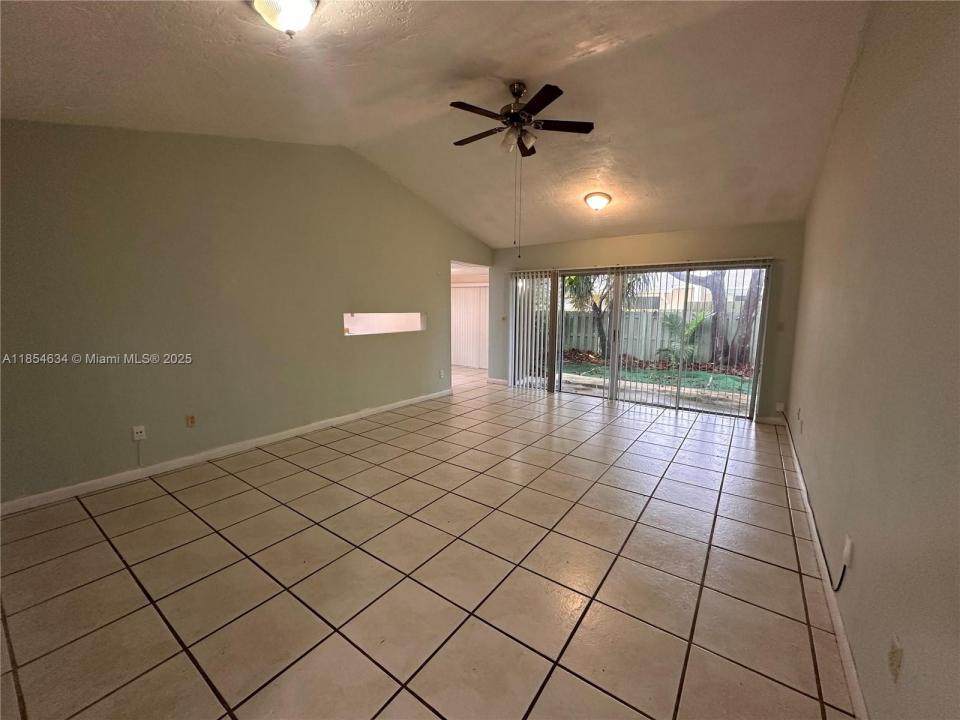 11604 SW 124th Ct 1, Miami, Florida 33186