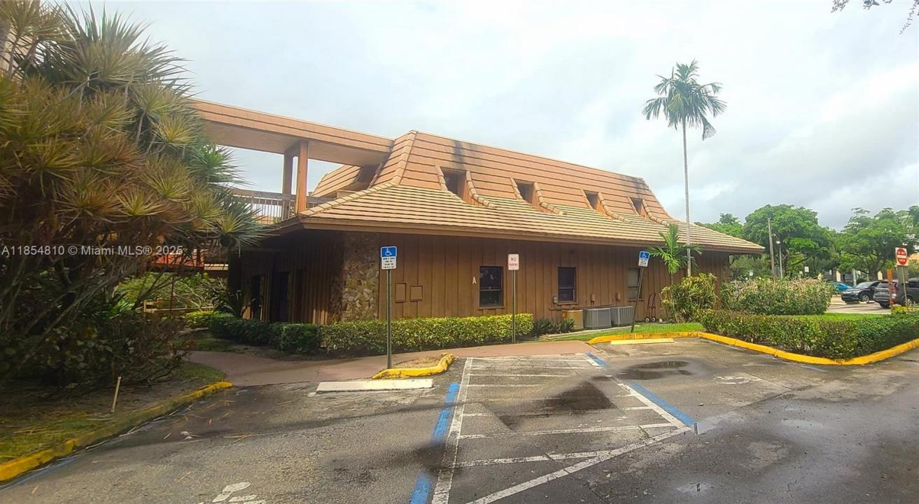 7800 W Oakland Park Blvd 10 & 101, Sunrise, Flórida 33351, Estados Unidos