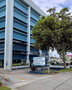 1150 NW 72nd Ave, Miami, Florida 33126, USA