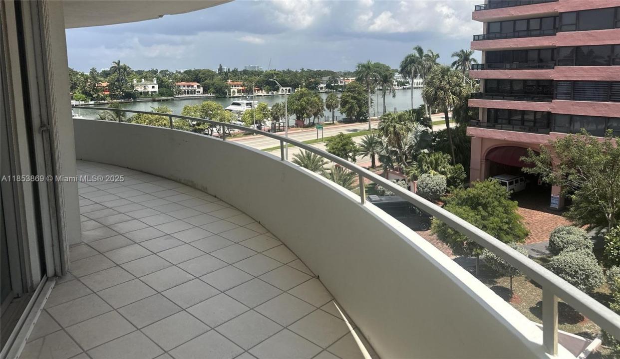 5161 Collins Ave 504, Miami Beach, Florida 33140