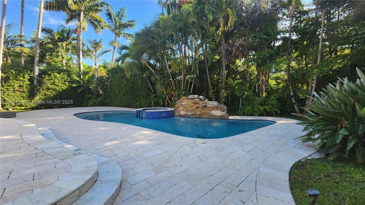 63 Bal Bay Dr, Bal Harbour, Floride 33154, États-Unis