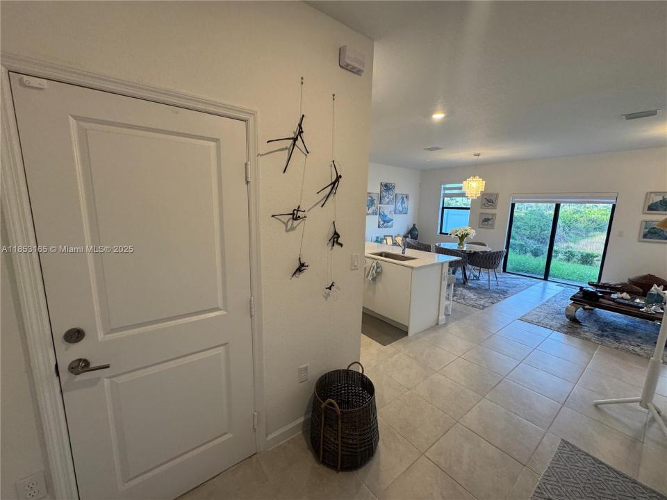 631 NW 204th St, Miami Gardens, Floryda 33169, USA