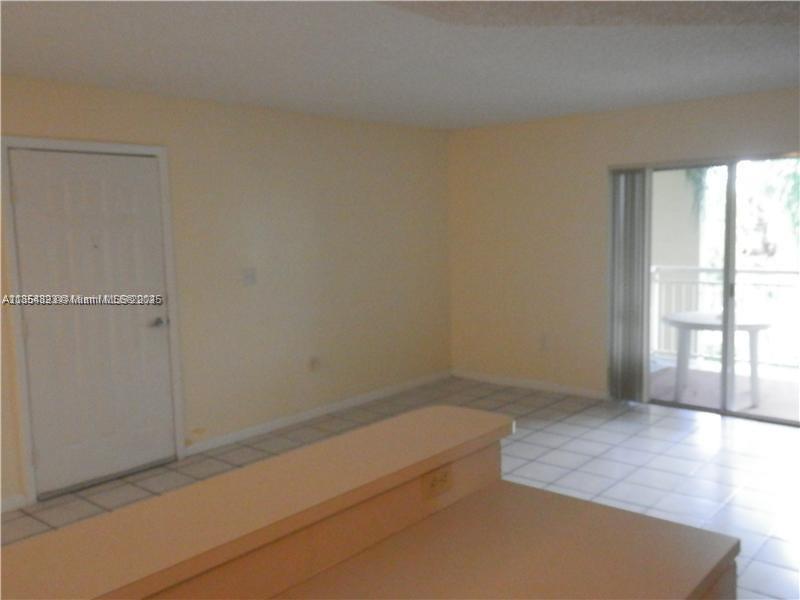 8560 SW 212th St 301, Cutler Bay, 佛罗里达州 33189, 美国