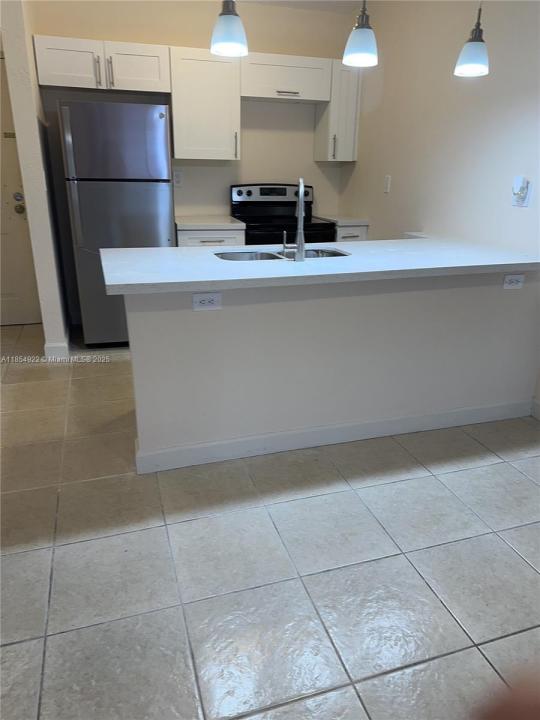 10900 SW 104th St 118, Miami, Florida 33176