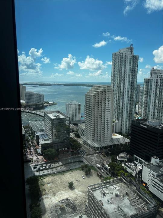 68 SE 6th St 3401, Miami, פלורידה 33131, ארצות הברית של אמריקה 