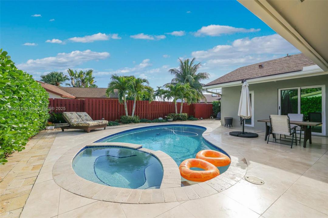 16780 Redwood Way, Weston, פלורידה 33326, ארצות הברית של אמריקה
