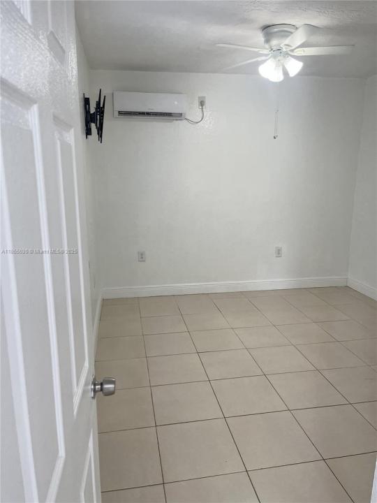 15141 NW 33rd Ave 15141, Miami Gardens, Florida 33054, Stati Uniti