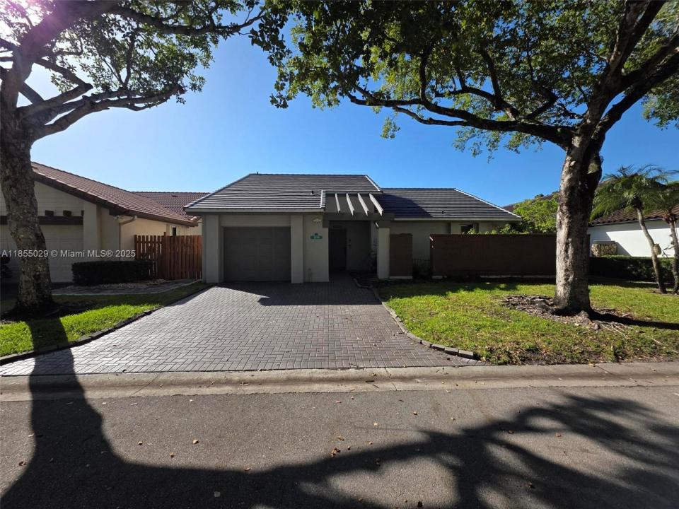 2320 Dover, Weston, فلوريدا 33326, الولايات المتحدة