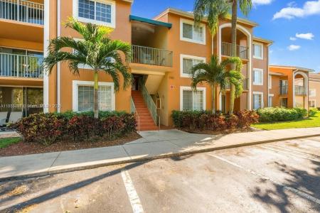 1150 Wildwood Lakes Blvd 203, Naples, Florida 34104, USA