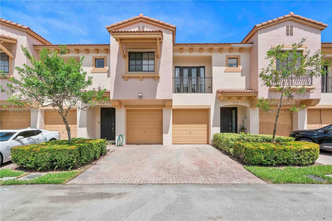 6116 E Grand Cypress Cir E, Coconut Creek, פלורידה 33073, ארצות הברית של אמריקה