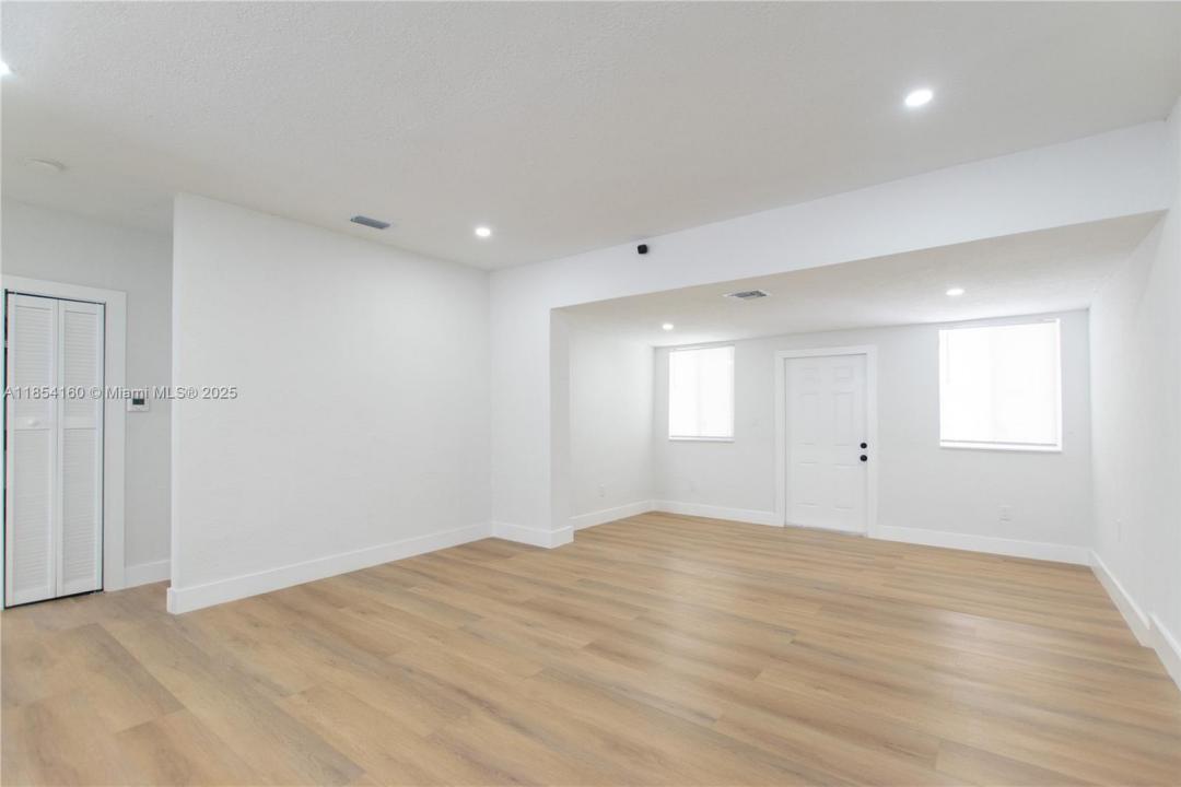 4701 NW 10th Ave, Miami, Флорида 33127, Соединенные Штаты