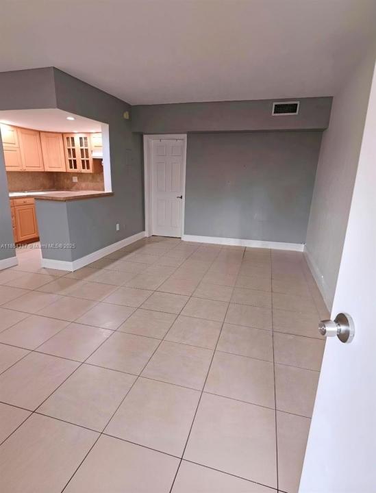 1280 W 54th St 308B, Hialeah, 佛羅里達州 33012, 美國
