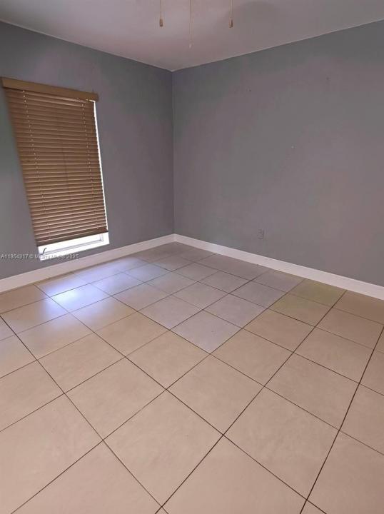 1280 W 54th St 308B, Hialeah, 佛羅里達州 33012, 美國