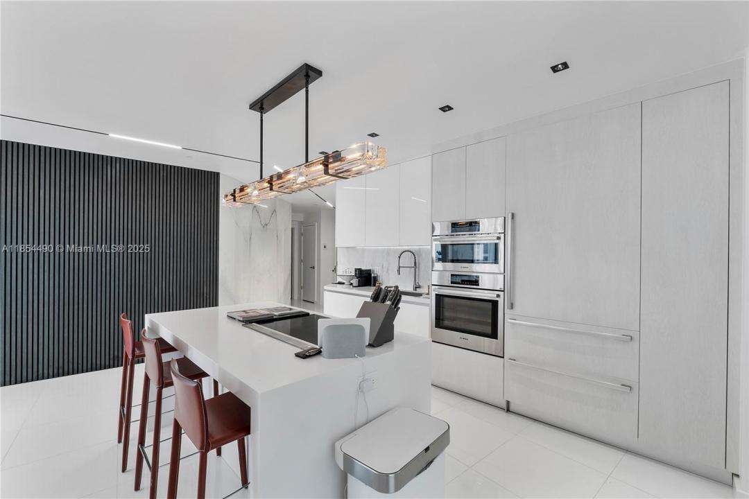 851 NE 1st Ave 2203, Miami, Flórida 33132, Estados Unidos