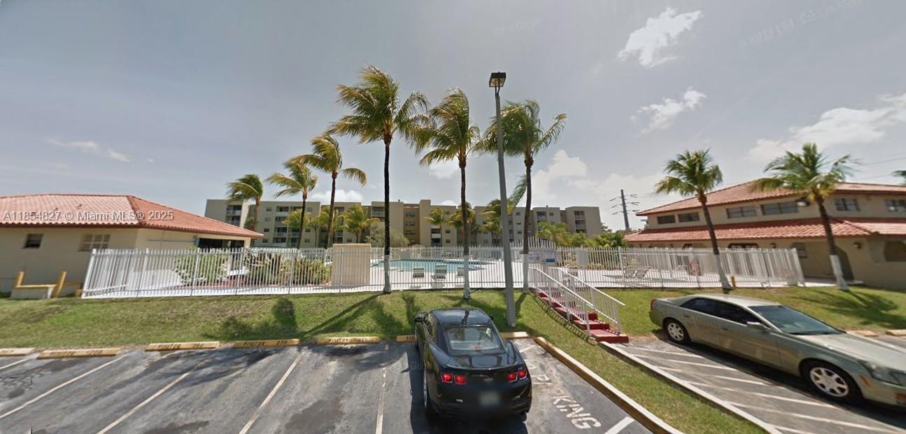 8185 NW 7th St 206, Miami, Florida 33126, Stati Uniti