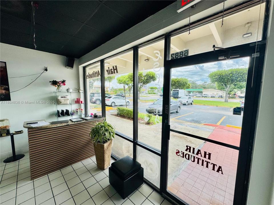 6882 NW 169th, Hialeah, Florida 33015