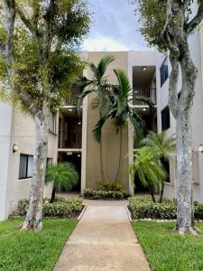 8075 SW 107th Ave 213, Miami, Florida 33173, USA