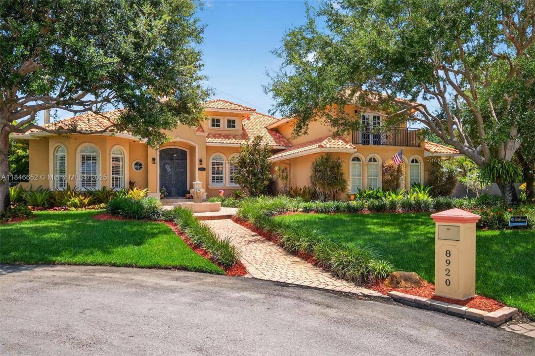 8920 SW 162nd Ter, Palmetto Bay, Florida 33157, Amerika Birleşik Devletleri