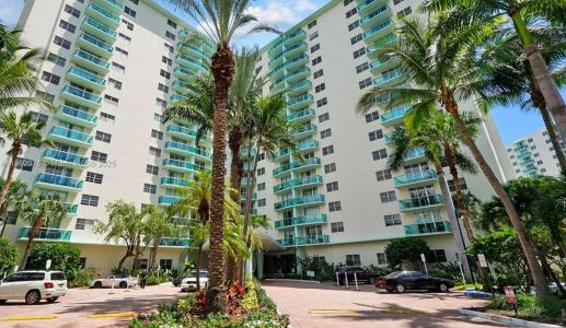 3901 S Ocean Dr 2D, Hollywood, Florida 33019, USA