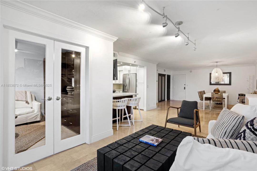 2401 Collins Ave 909, Miami Beach, فلوريدا 33140, الولايات المتحدة