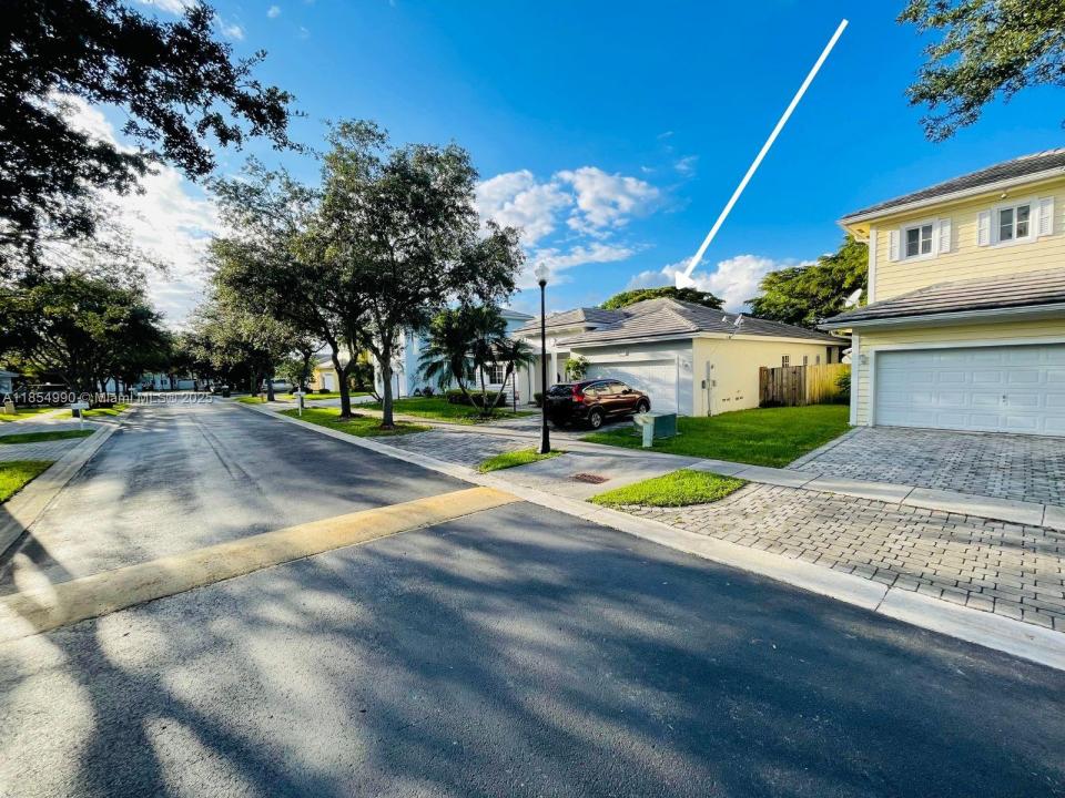 2875 NE 4th St, Homestead, Florida 33033