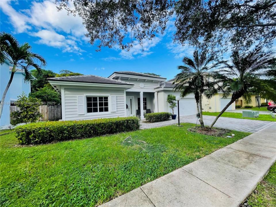 2875 NE 4th St, Homestead, Florida 33033