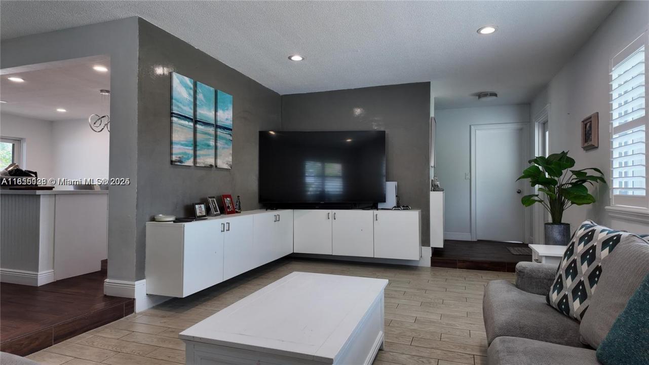 4081 Lake Dr., Coconut Creek, Florida 33066, USA