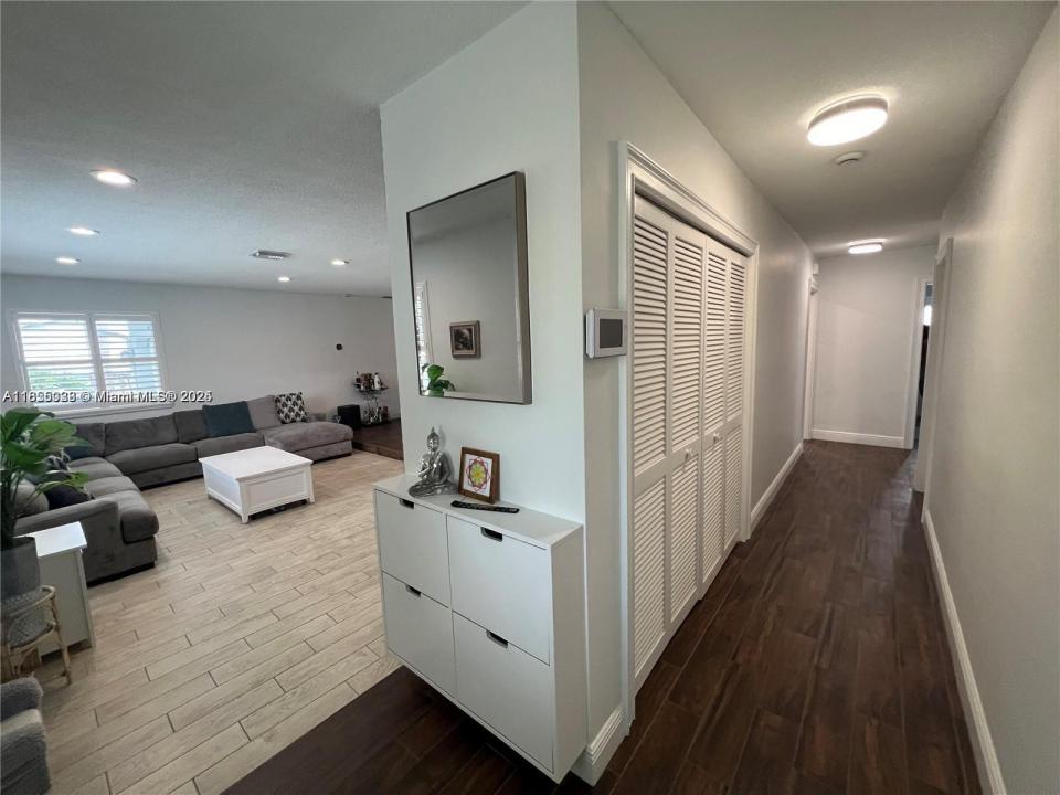 4081 Lake Dr., Coconut Creek, Florida 33066, USA