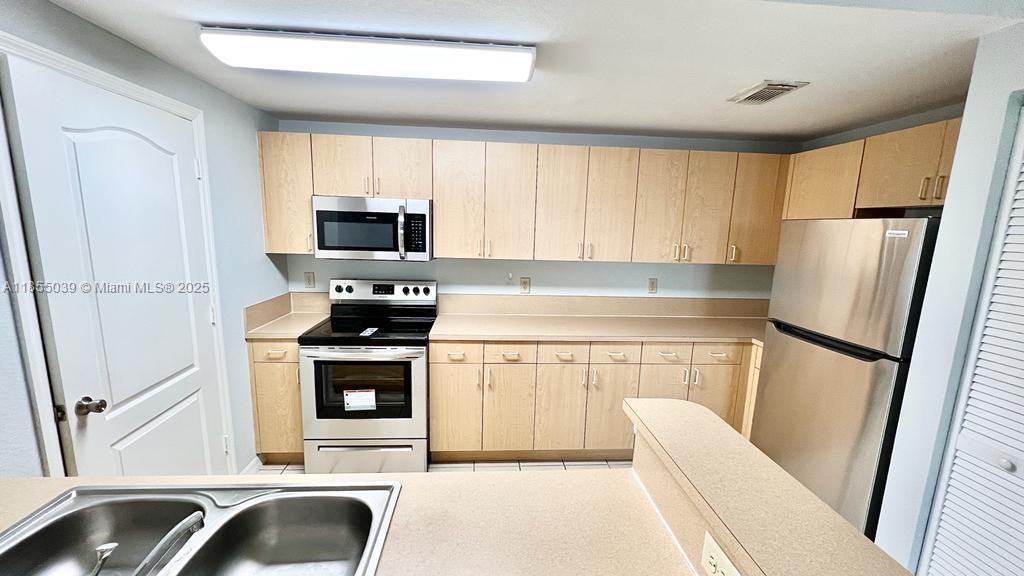 120 SW Peacock Blvd 11106, Port St. Lucie, Florida 34986, USA