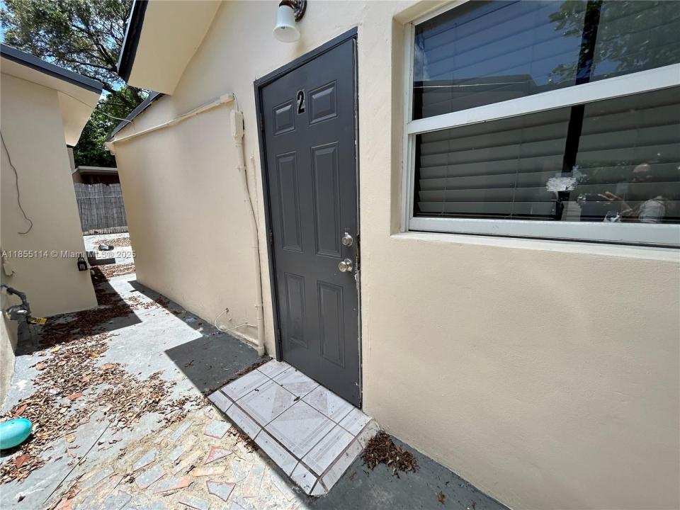 1872 NW 1st St 2, Miami, Florida 33125, HOA KỲ