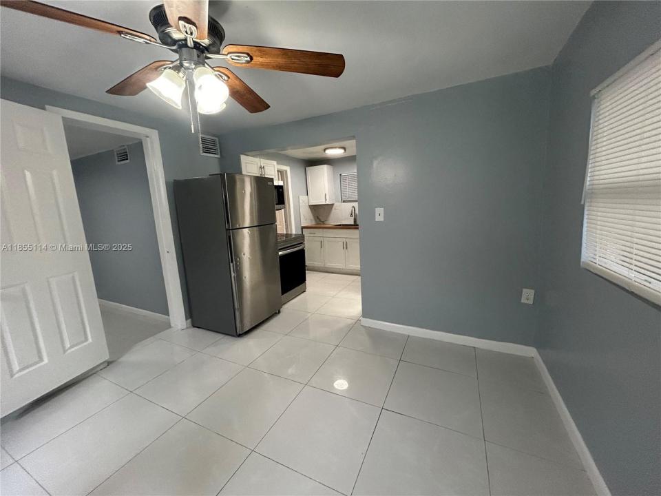1872 NW 1st St 2, Miami, Florida 33125, HOA KỲ