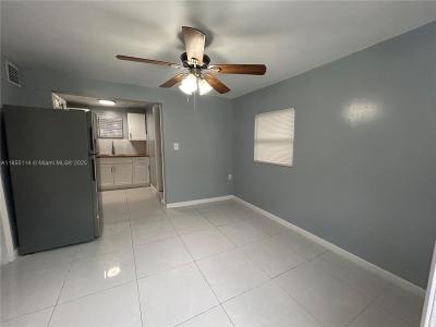 1872 NW 1st St 2, Miami, Florida 33125, USA