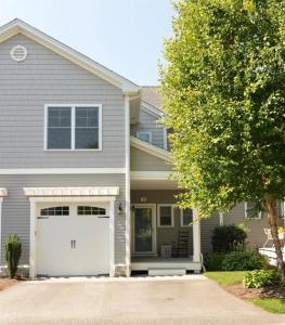 1 Desiree Court B, Smithfield, Rhode Island 02917, Stati Uniti