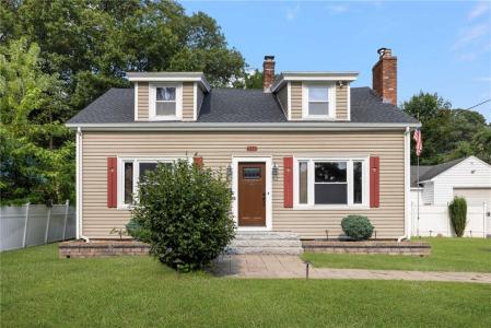310 Talcott Street, Woonsocket, Rhode Island 02895, HOA KỲ