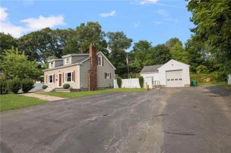 310 Talcott Street, Woonsocket, Rhode Island 02895, HOA KỲ