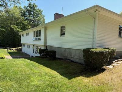 2 Honeysuckle Drive, Cranston, Rhode Island 02921, Amerika Birleşik Devletleri