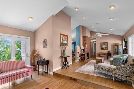 72 Highland Avenue, Barrington, RI 02806, USA